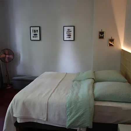 Goldene Feder Apartment