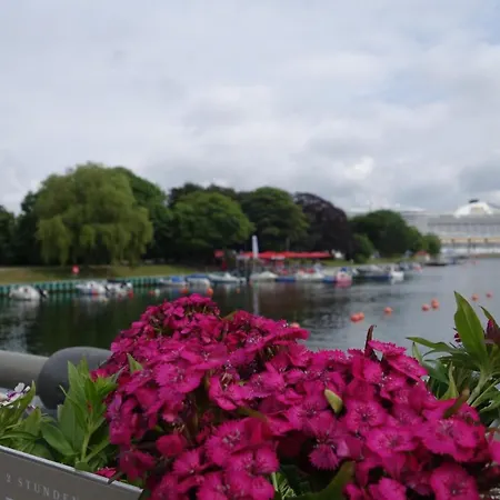 Goldene Feder דירה