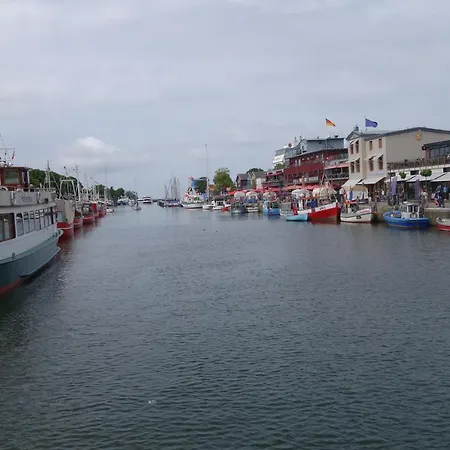 Daire Goldene Feder Rostock